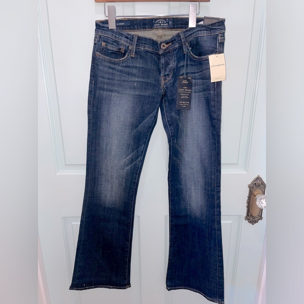 Rare NWT Lucky Brand Lil’ Maggie ultra low rise flared jean in size 4/27